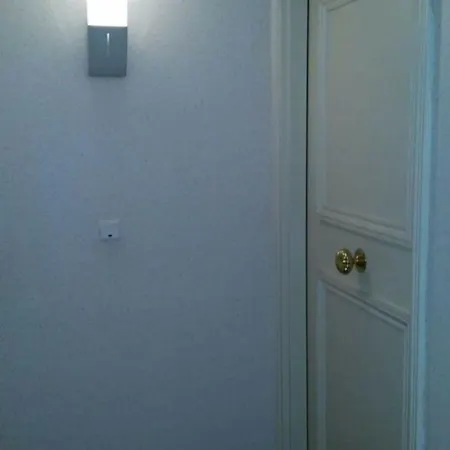 For 2 Few Steps From Center Of Monte Carlo * Beausoleil