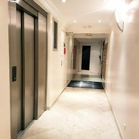 For 2 Few Steps From Center Of Monte Carlo Apartment *