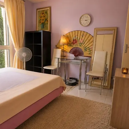 Apartment For 2 Few Steps From Center Of Monte Carlo