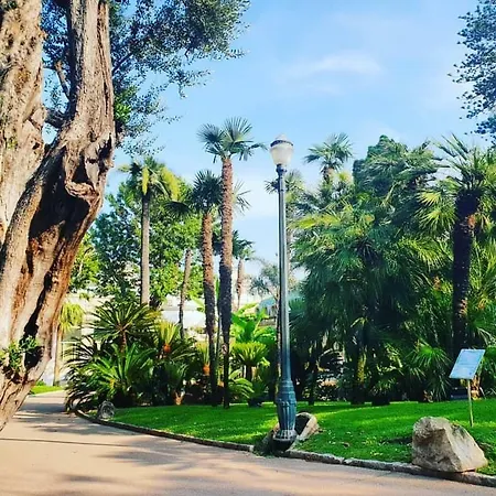 For 2 Few Steps From Center Of Monte Carlo Apartment Beausoleil